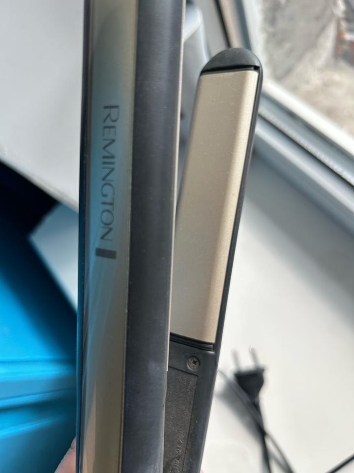 Утюжок Remington