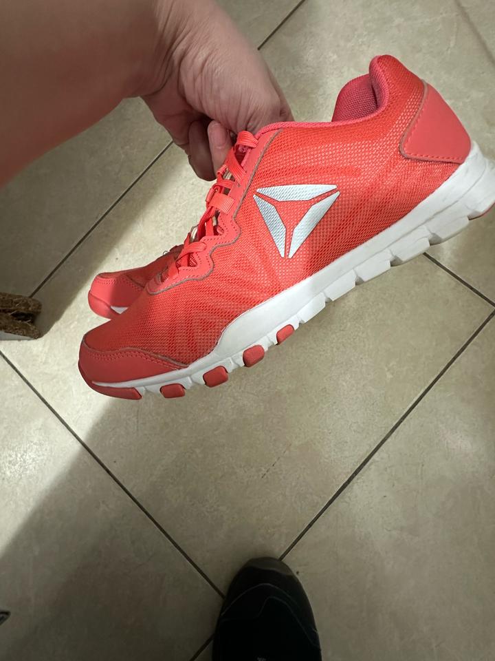 Продам кроссовки Reebok оригинал