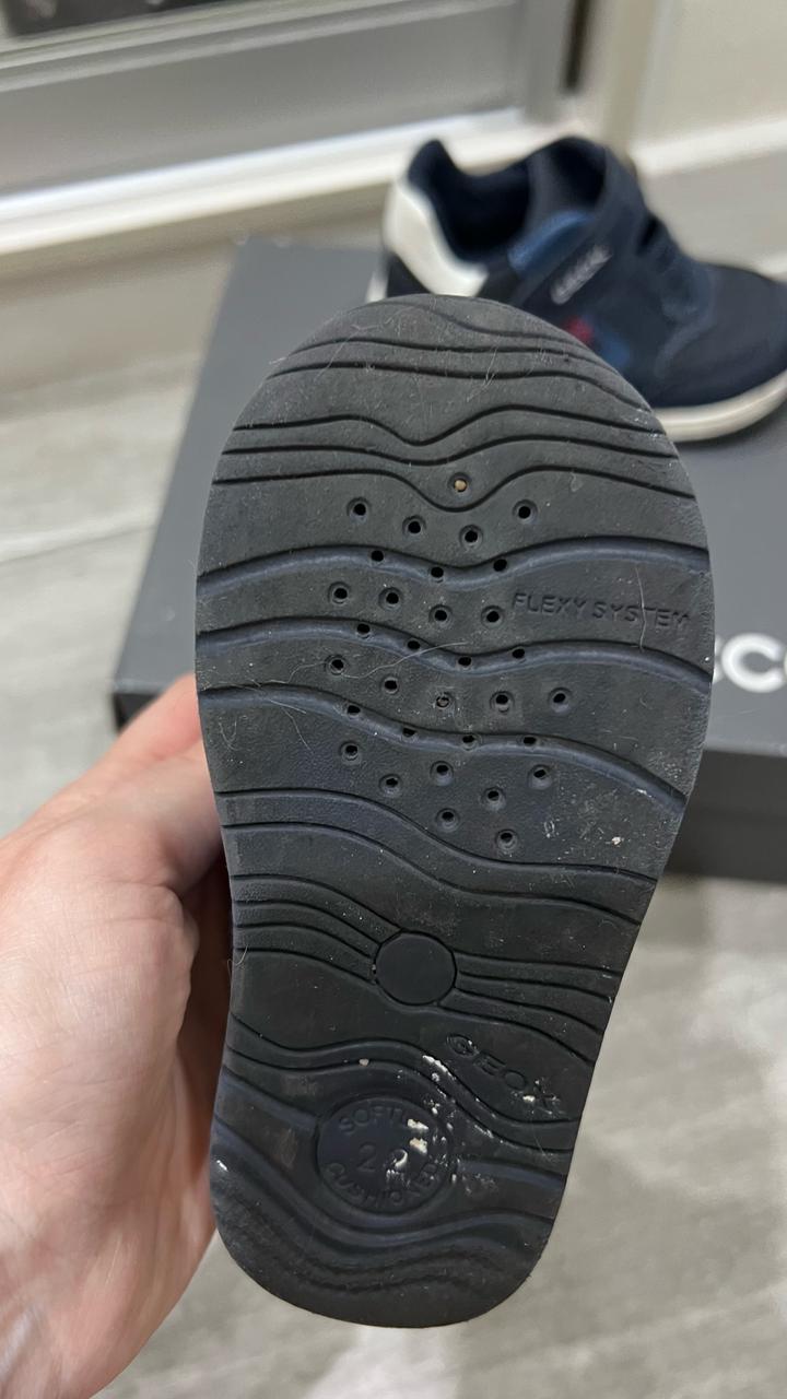 Кроссовки geox
