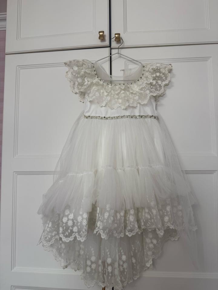 Платье на девочку нарядное.Турция