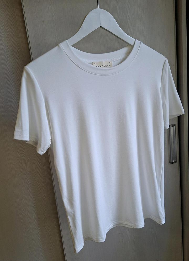 Итальянская футболка от Black Diamond