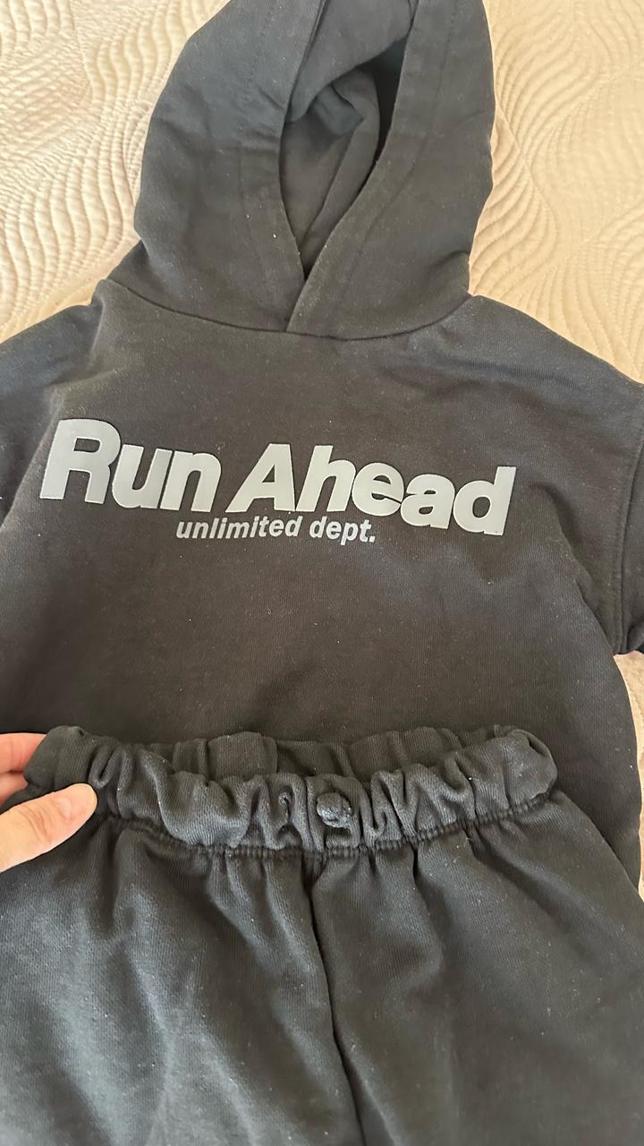 Детский спорт костюм от ZARA