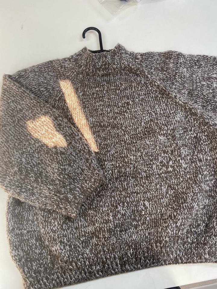 Вязаный свитер ручной работы оверсайз