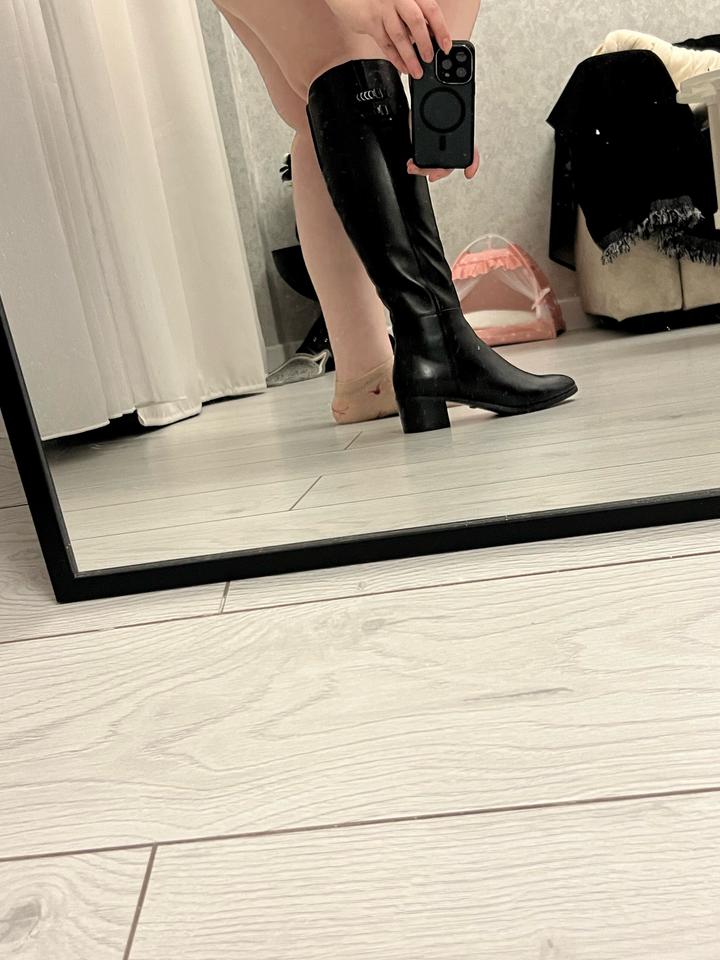 Продаются новые демисезонные сапоги