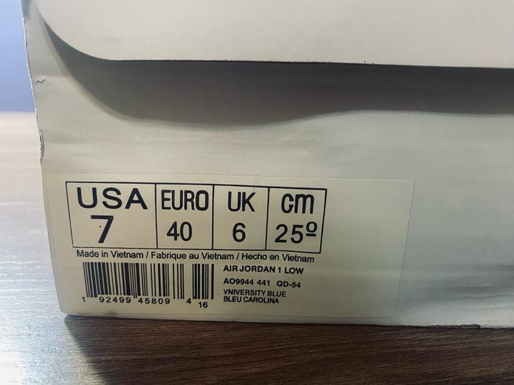 Nike Air Jordan 1 Low DC0774-105