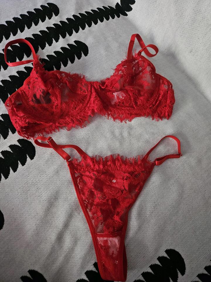 Комплект белья красный