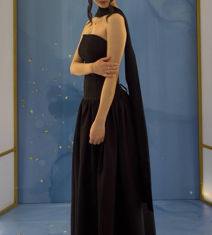 Вечернее платье черное