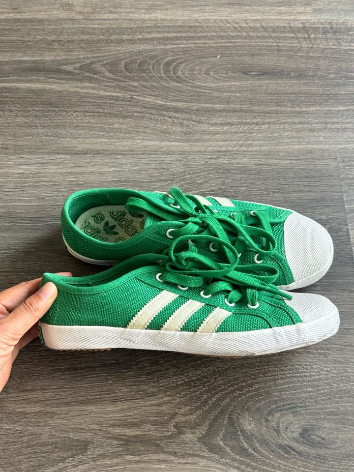 Кроссовки adidas