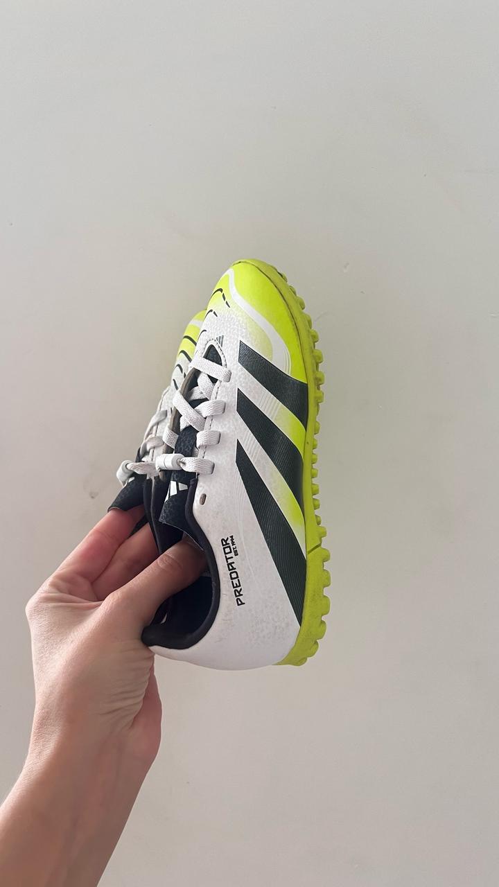 Кеды футбольные