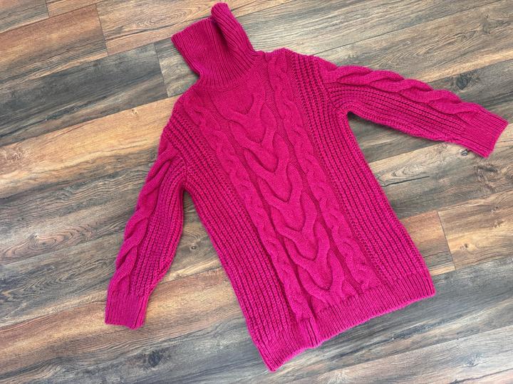 Свитер абсолютно новый