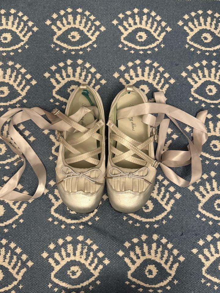 Балетки на завязках