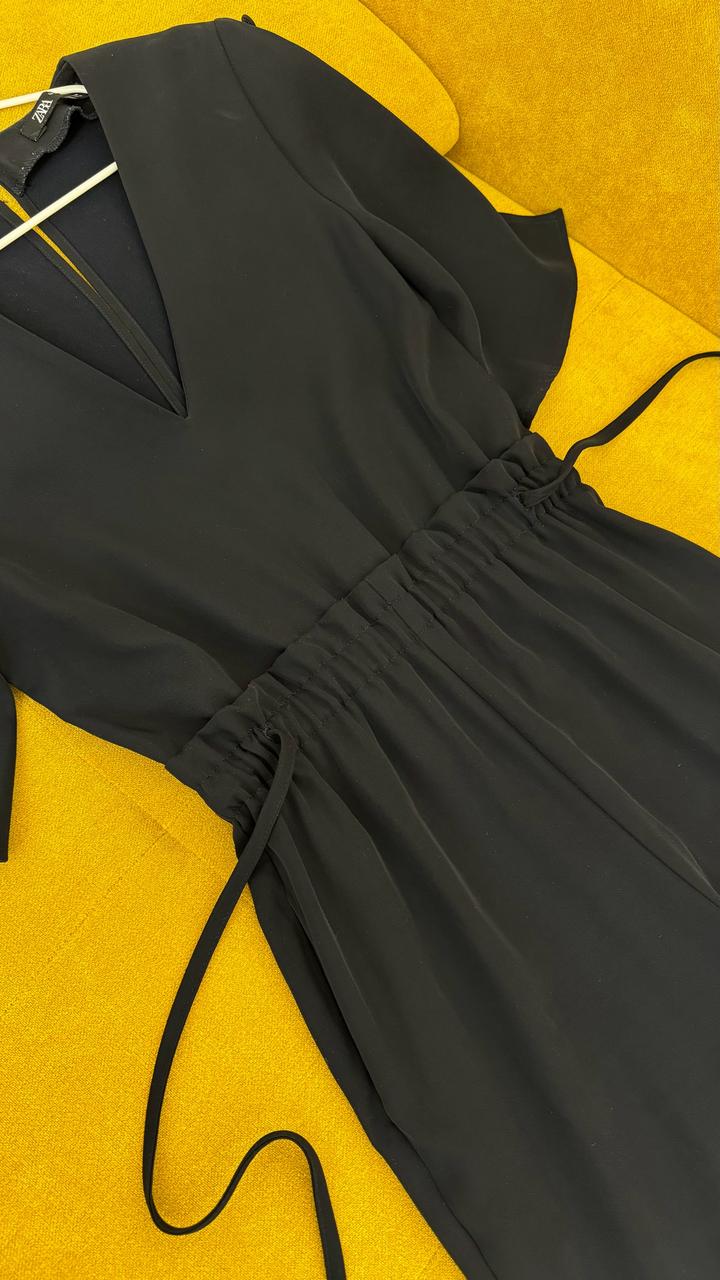 Чёрный комбинезон Zara