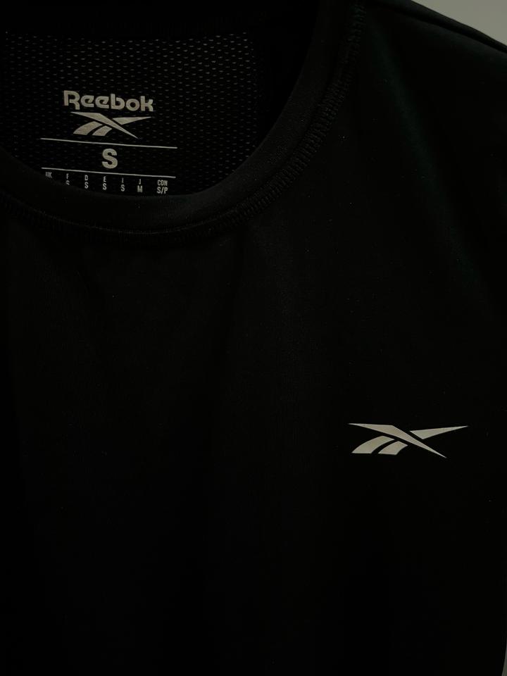 Рашгард лонгслив Reebok