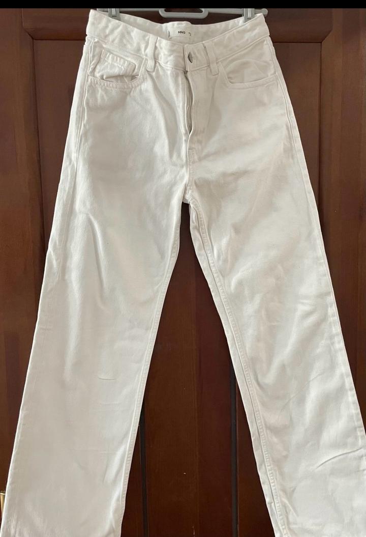 Джинсы прямые Mango