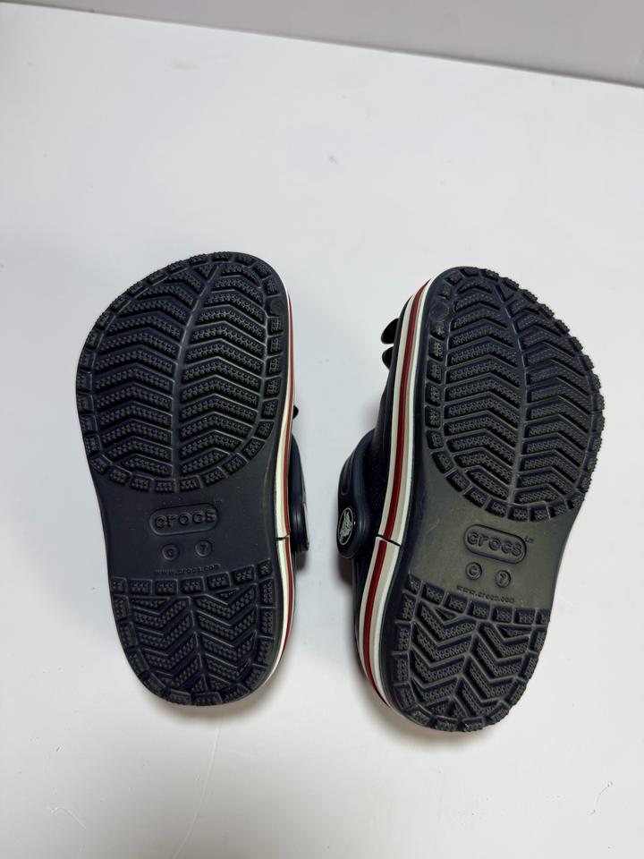 Детские кроксы Crocs, оригинал, с украшениями, размер 23