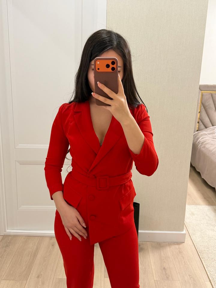 Красный брючный костюм Lichi