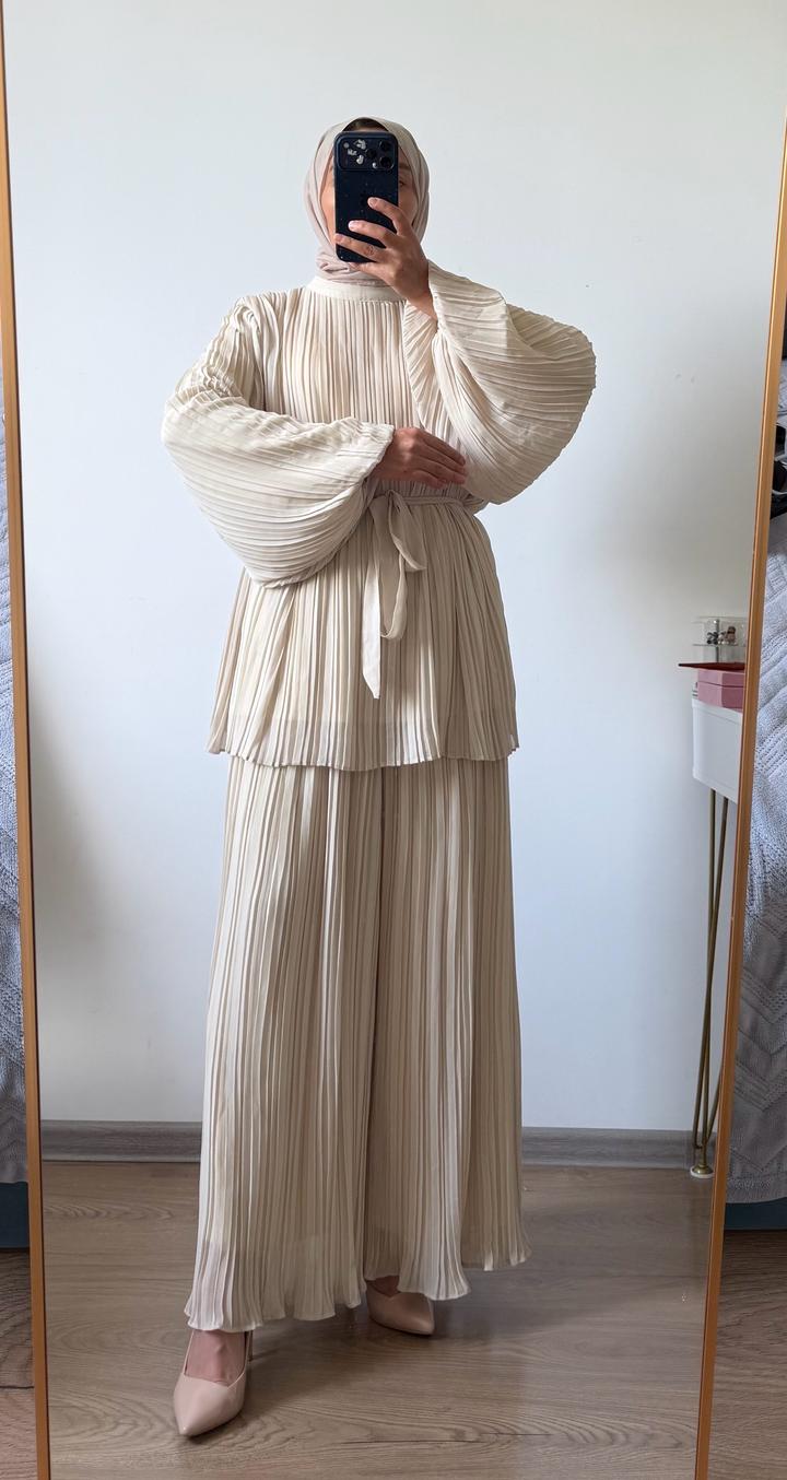 Продам брючный костюм