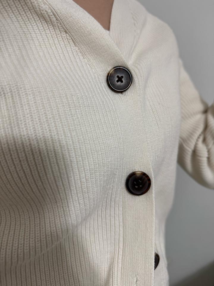 Молочный кардиган