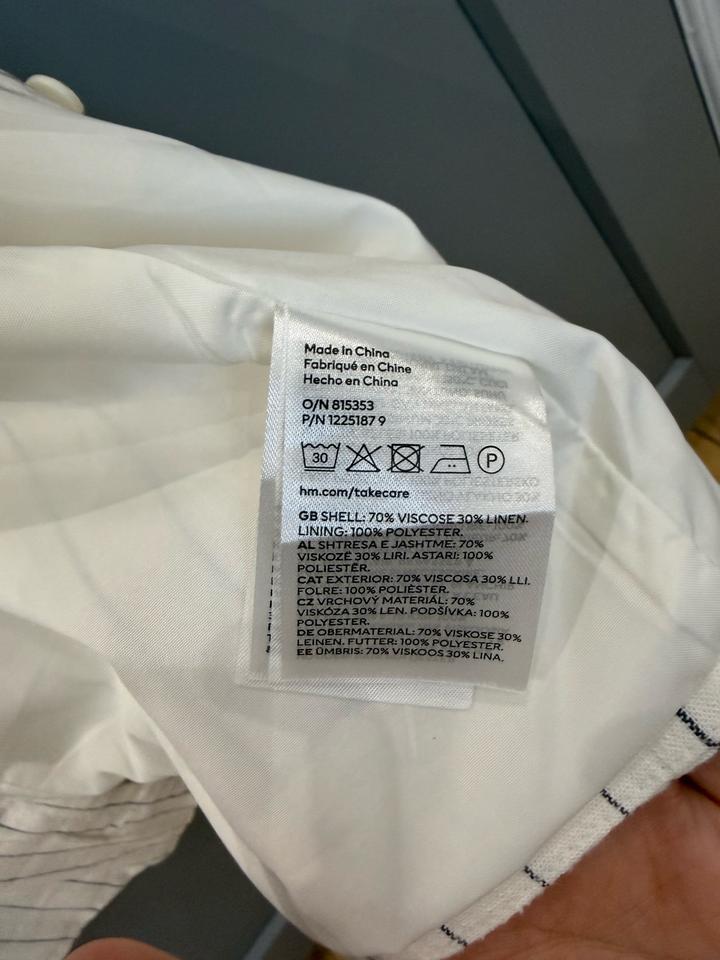Продам льняную жилетку H&M
