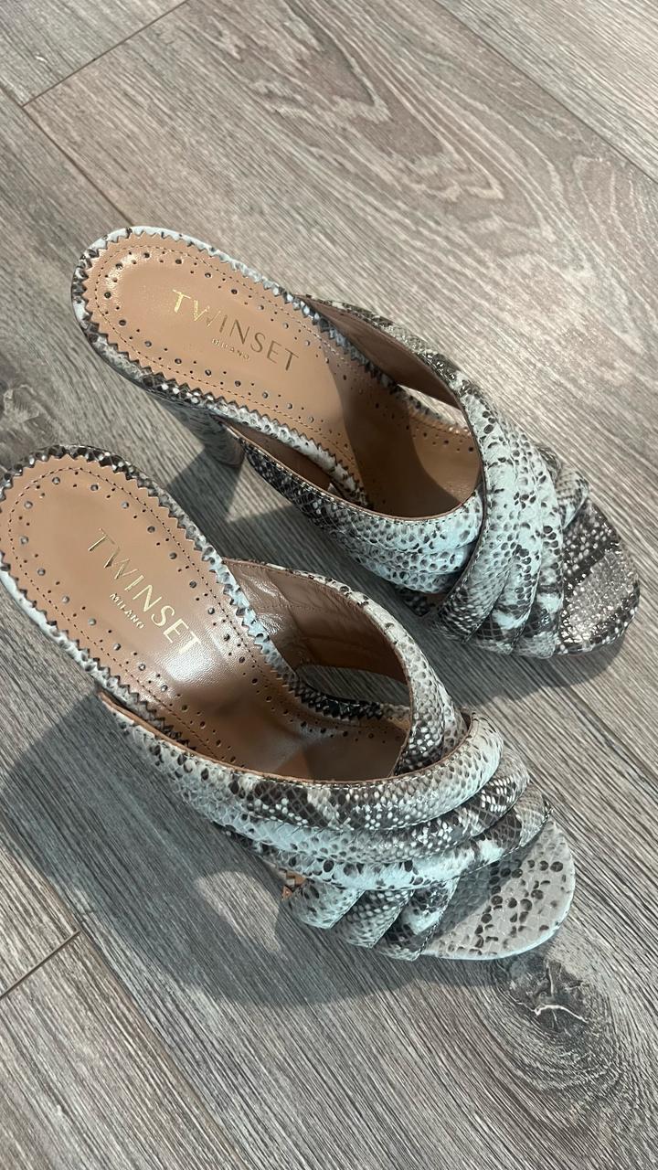 Босоножки из кожи Twinset Milano