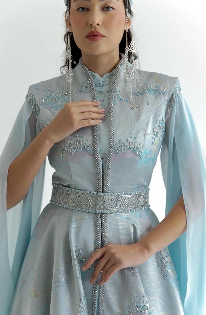 ПЛАТЬЕ УЗАТУ