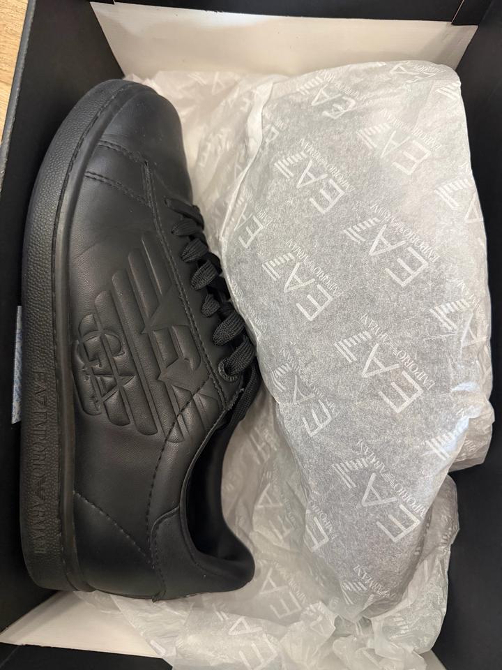 Кожаные кеды Emporio Armani