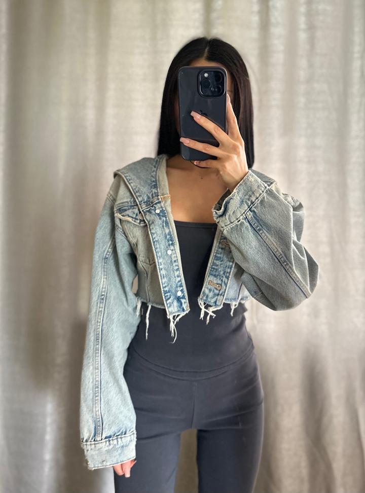 Продам джинсовую куртку Zara
