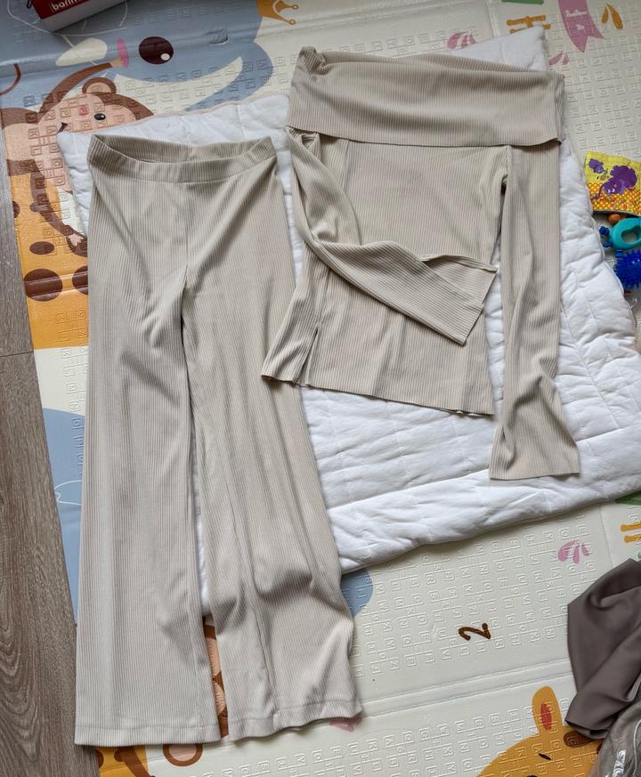 Нежная двойка в рубчик