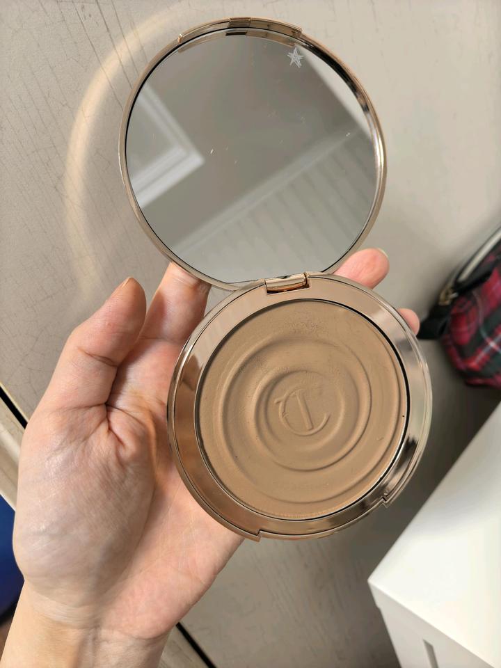 Бронзер- скульптор Charlotte Tilbury