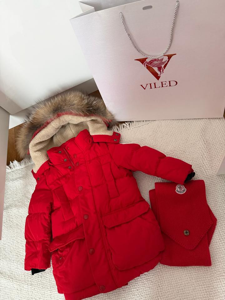 Детский пуховик Moncler Enfant