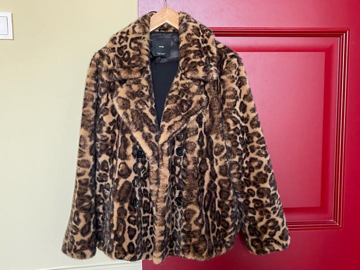 Шуба с принтом леопард Mango