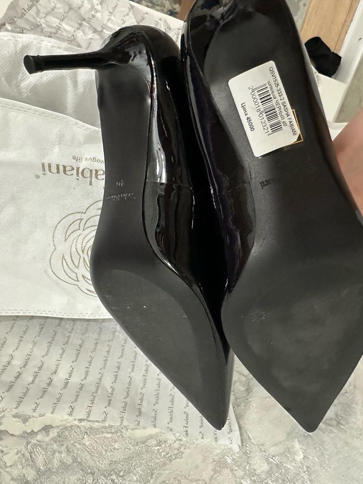 Черный лакированный туфли