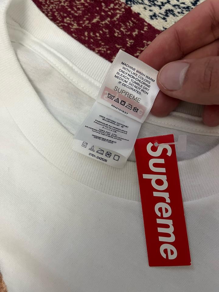 Футболка Supreme