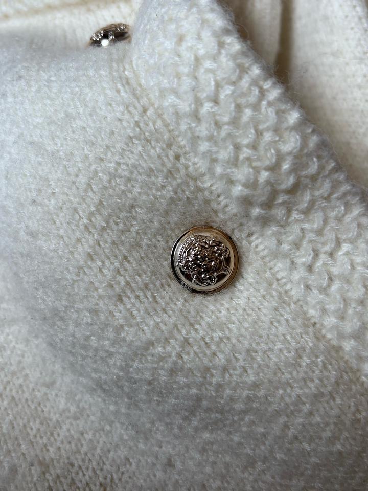 Молочный жакет