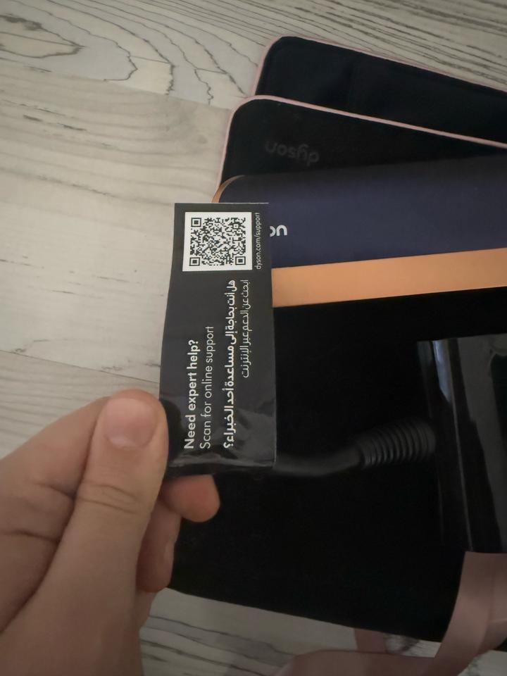 Dyson Airstrait Официальный Dyson Store Абу-Даби