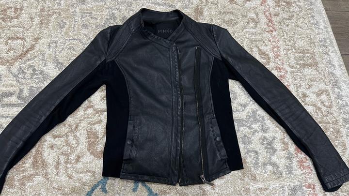 Кожанка от Pinko