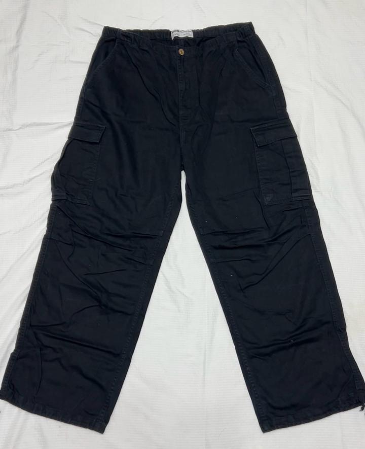 Брюки от бренда BERSHKA