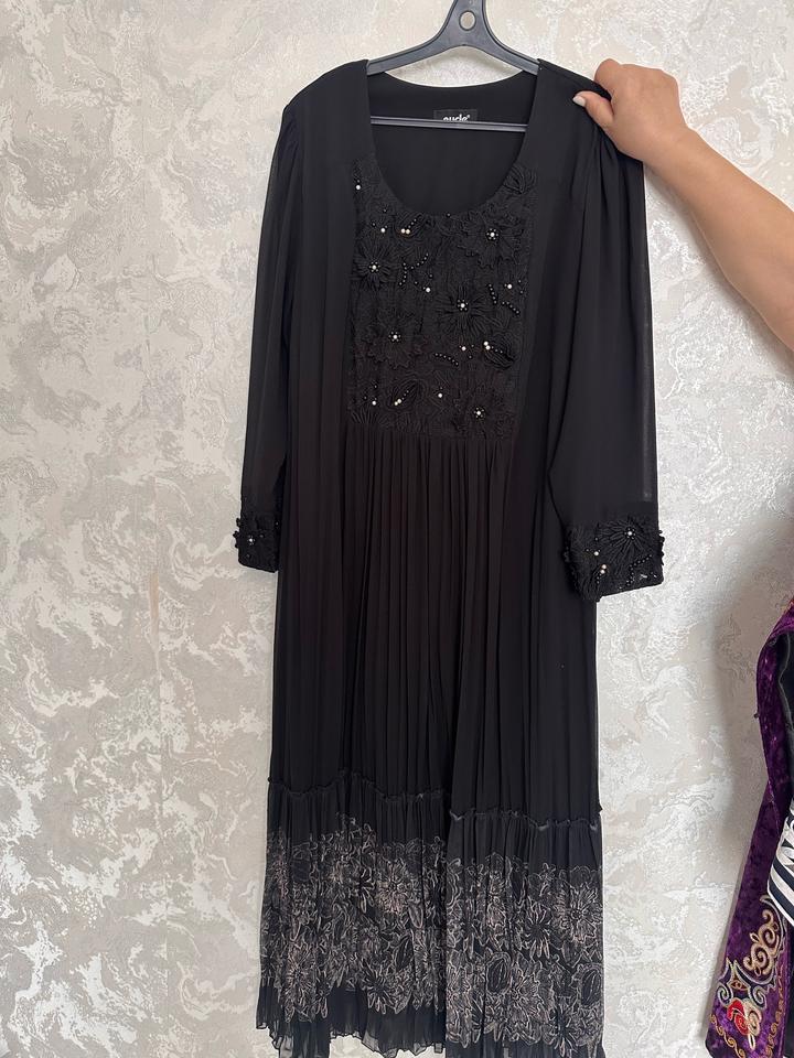 Черное вечернее платье