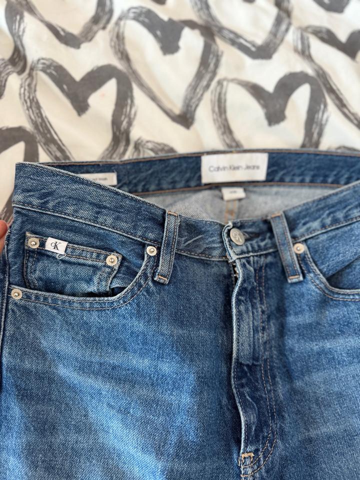 Джинсы Calvin Klein