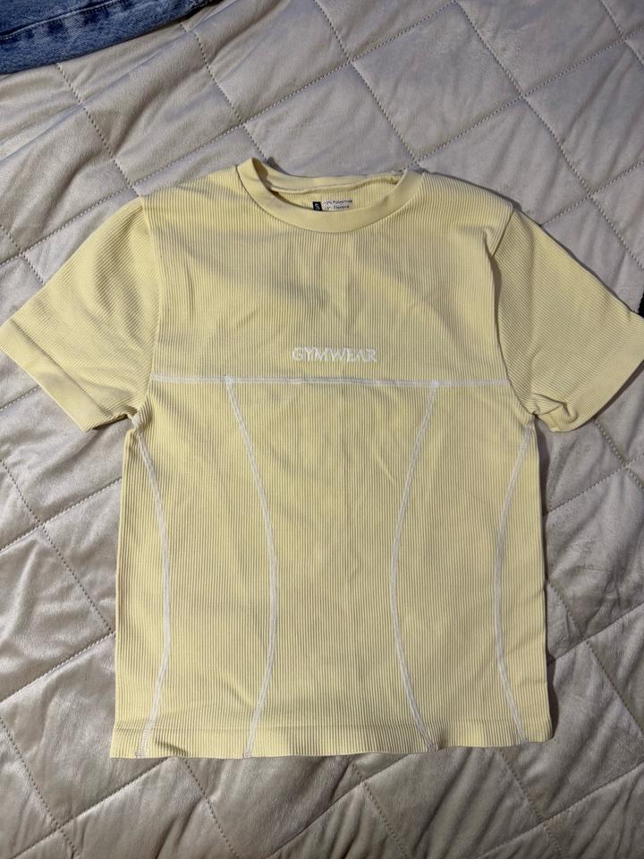 Спортивный топ