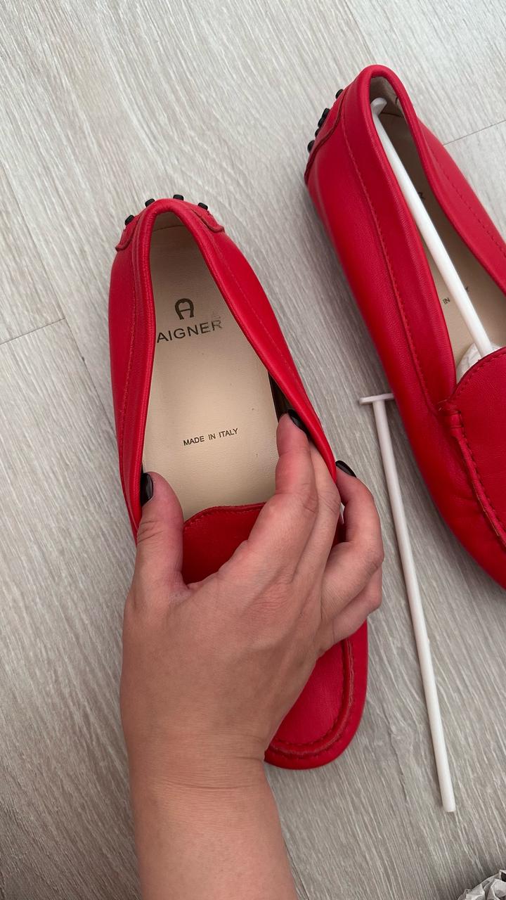 Мокасины красные Aigner
