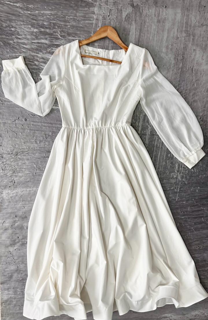 Белое платье