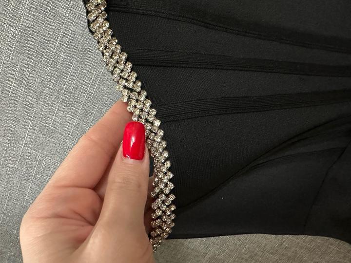 Бандажное платье