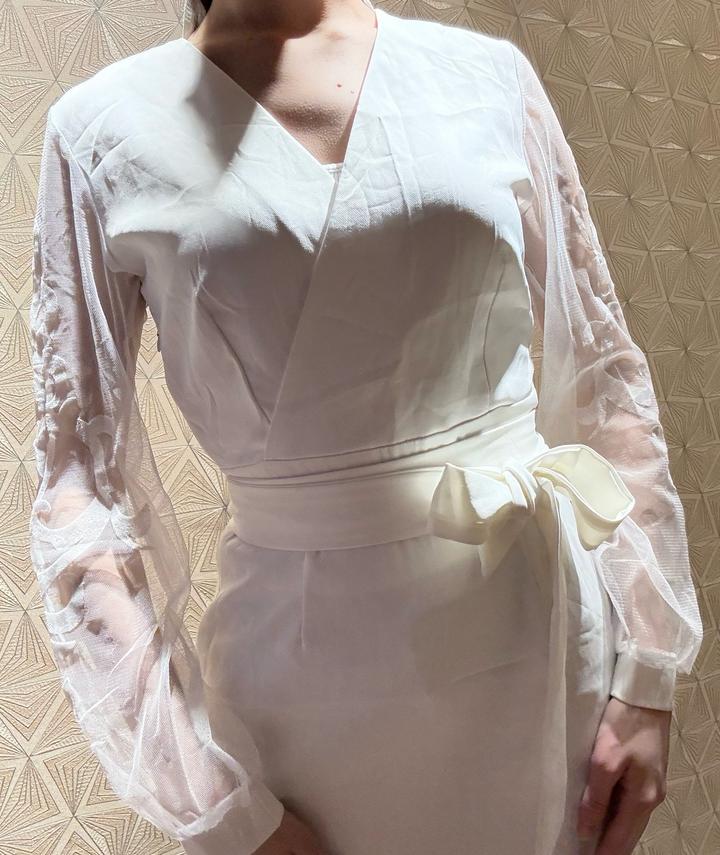 Белое платье