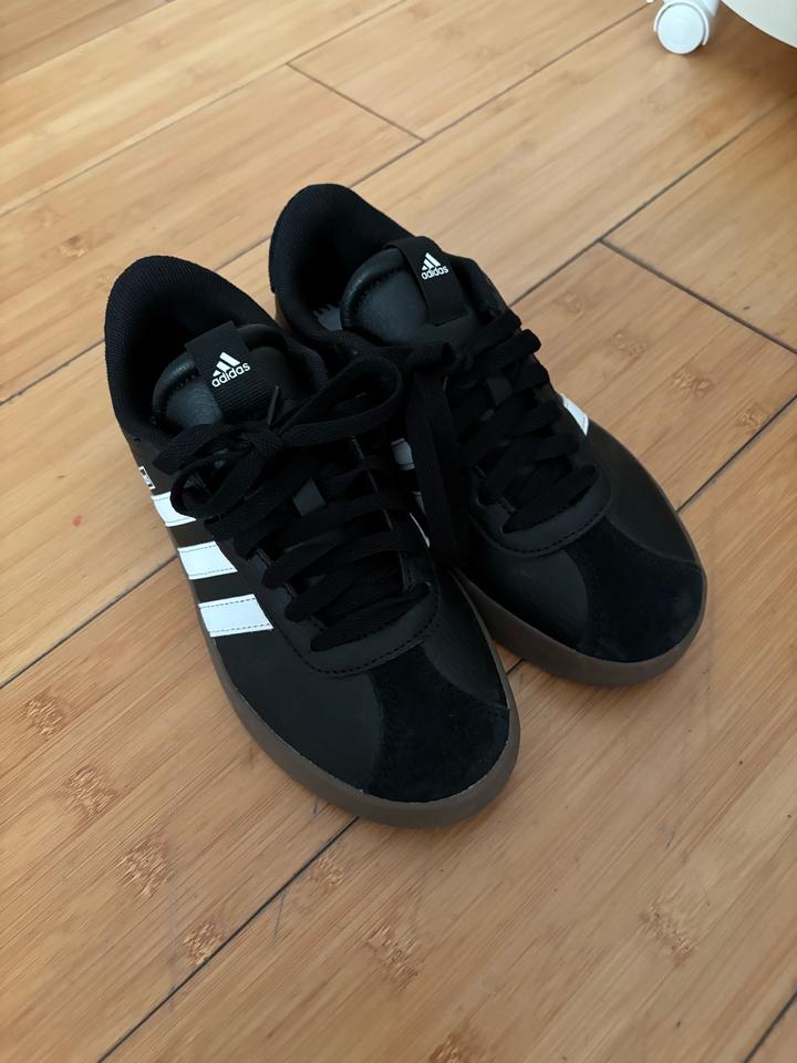 Кроссовки Adidas