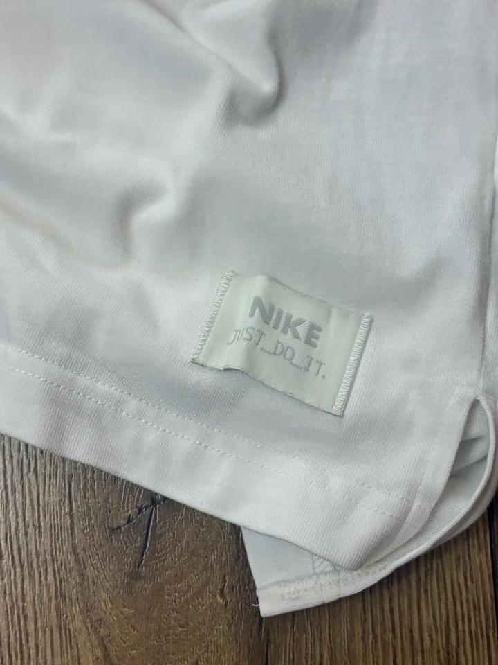 Nike T-shirt