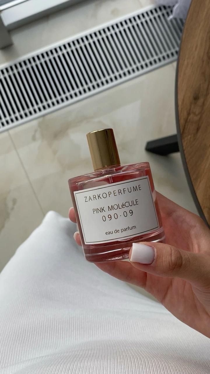 pink molecule 090.09