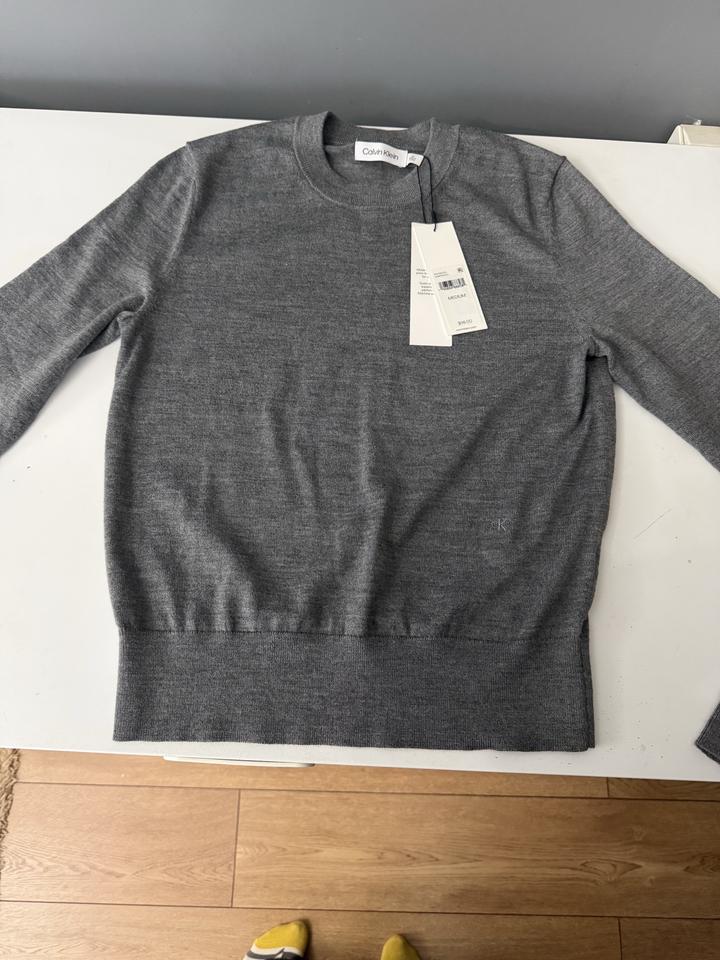 Шерстяной свитер Calvin Klein