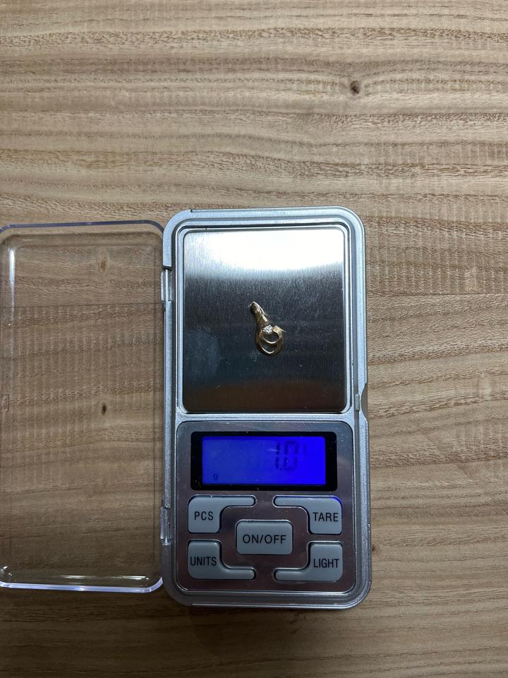 Кулон золотой