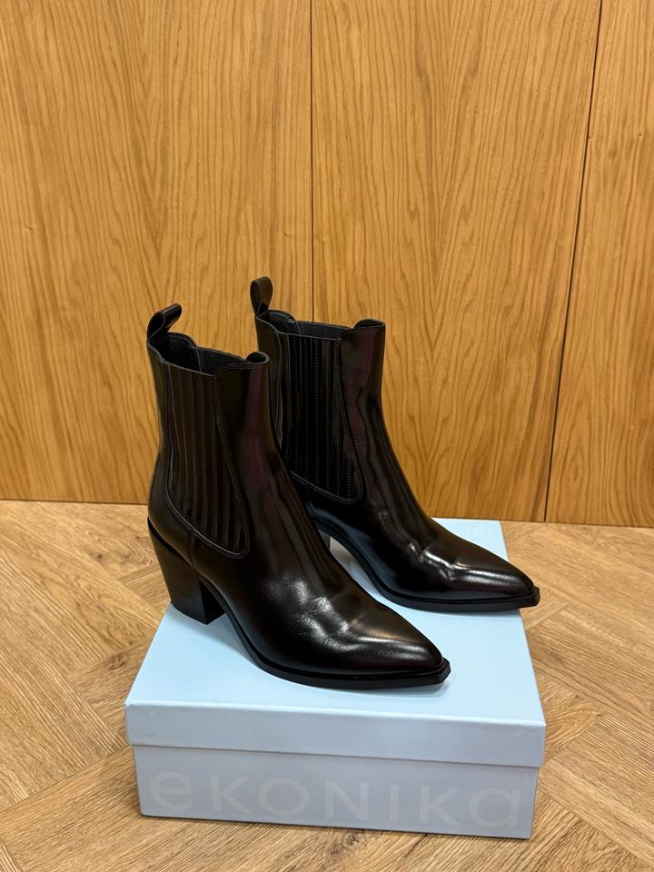 Ботильоны/казачки Econika